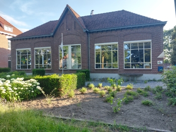 Buitenkant school Griendtsveen